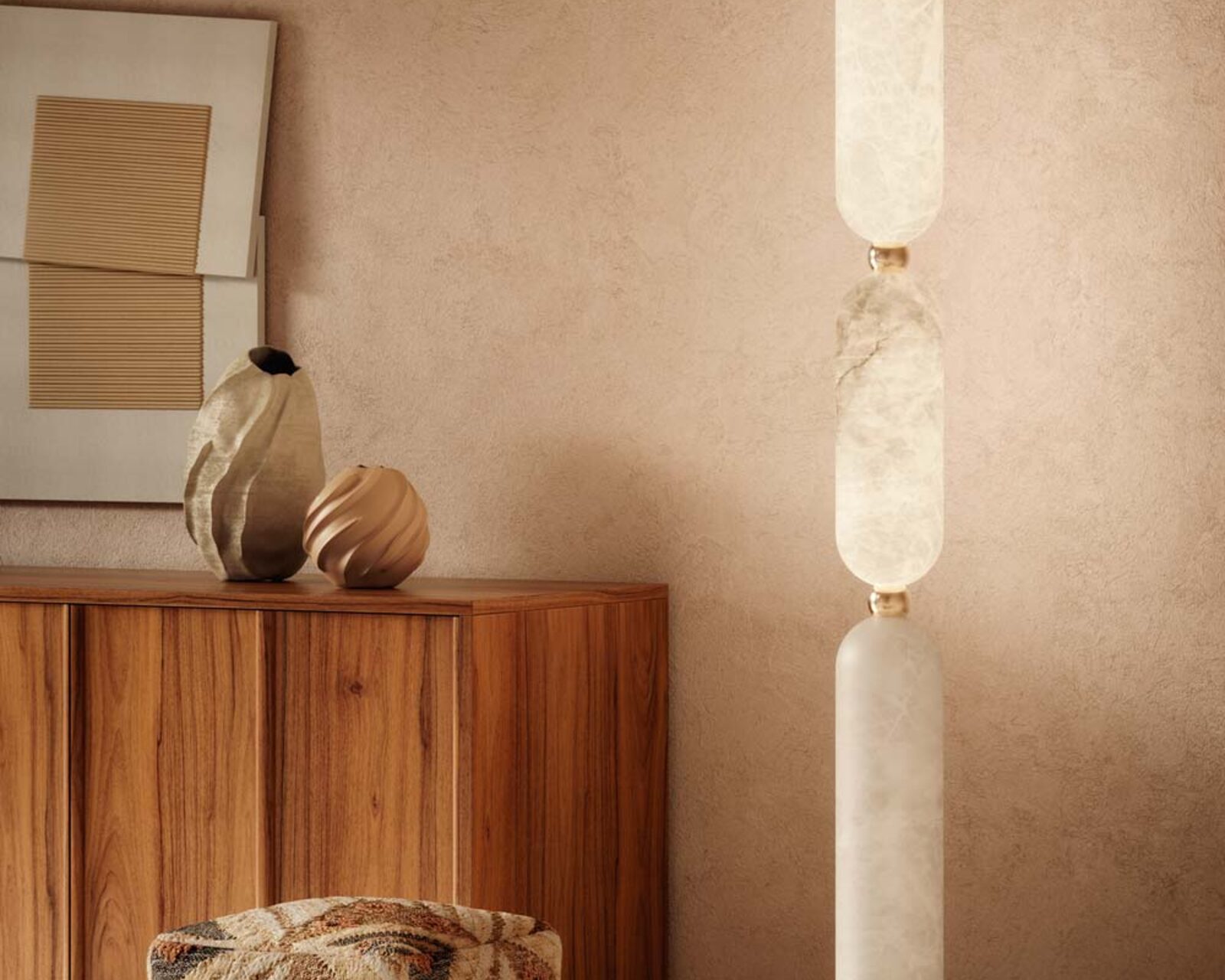 Lampadar Trias, Alabastro Italiano, aprins într-un interior cald cu alabastru luminat