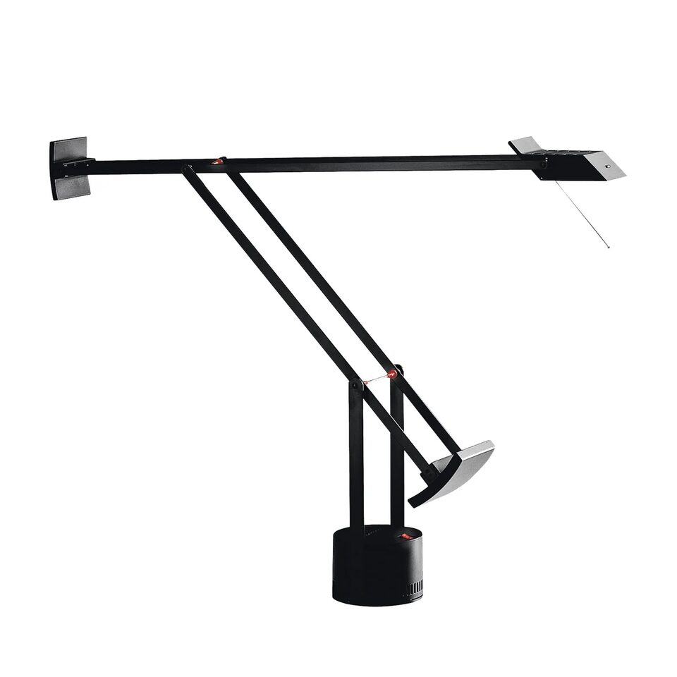 Настольная лампа Tizio, дизайн Ричарда Заппера для Artemide (1972)